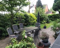 Terrasse mit kleinem Garten